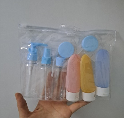 پک آرایشی بهداشتی مسافرتی سیلیکونی ۱۱ تیکه